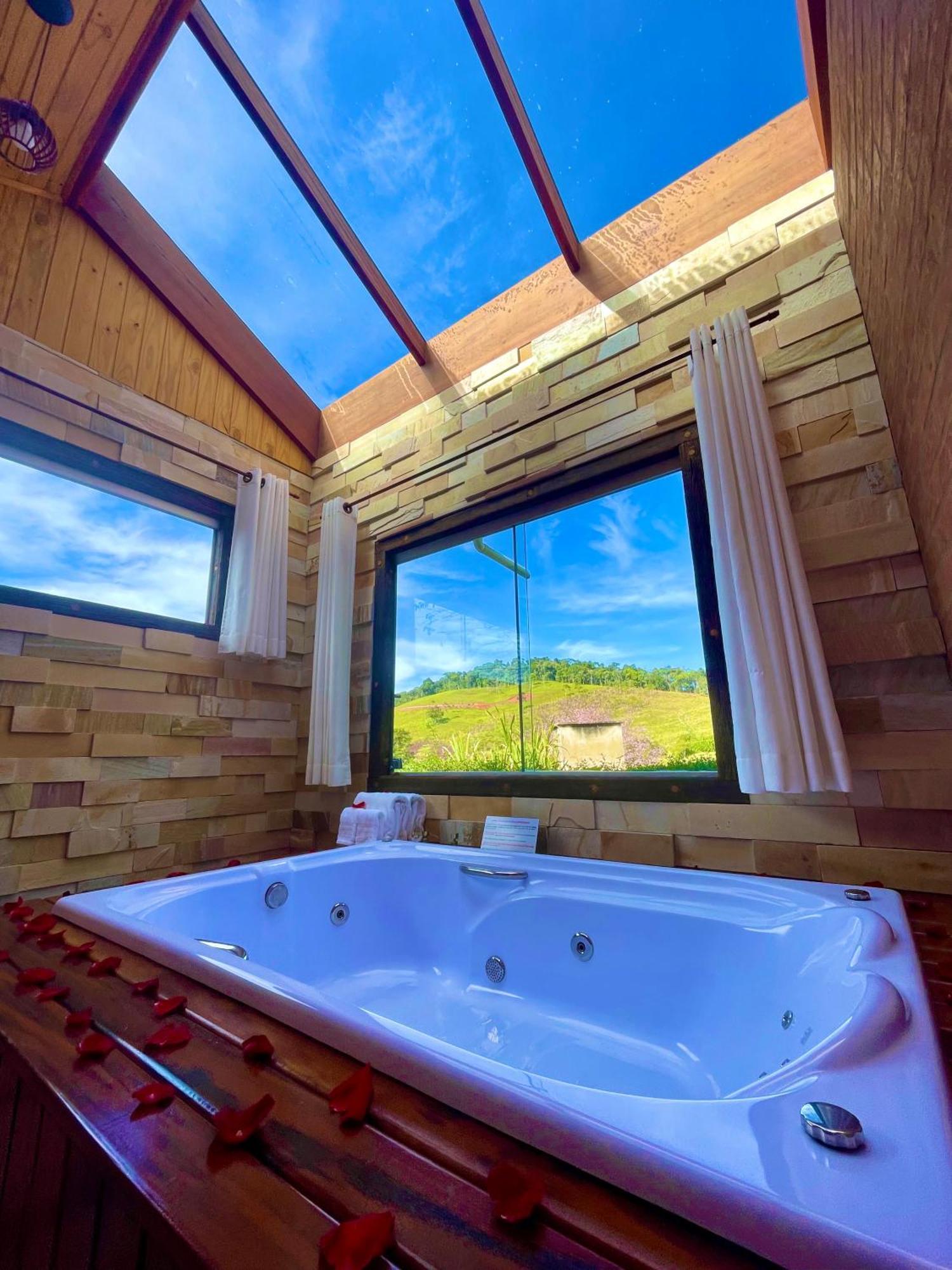Deluxe Chalet with Spa Bath,1588170838:JPEG